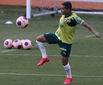 Futuro de Dudu: à espera de proposta, Palmeiras tem conversas diárias com atacante