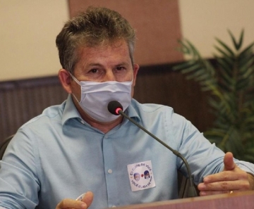 Governador Mauro Mendes disse que máscaras estão saindo abaixo do preço de custo — Foto: Secom/MT