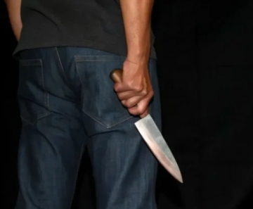 homem_segurando_faca_780x439