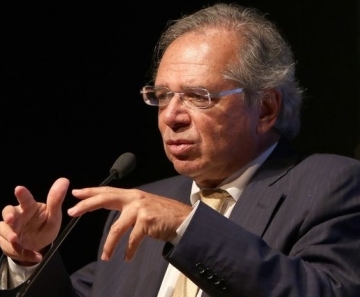 Ministro da Economia, Paulo Guedes, discursa em seminário em Brasília nesta quarta (12) — Foto: Wilson Dias/Agência Brasil