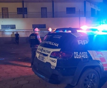 Mulher foi assassinada em pátio de posto de combustível em Juína — Foto: Juína News