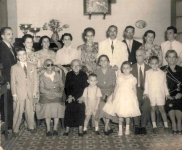 Família Paes de Barros reunida nas bodas de ouro do coronel Antônio Antero Paes de Barros