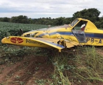 Piloto perde o controle ao sobrevoar pista congestionada e morre após avião cair em MT