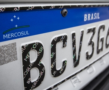 Placas do Mercosul entram em vigor em todo o Brasil nesta sexta; veja preços