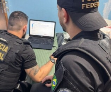 policia_federal_notebook