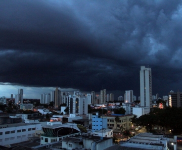Possibilidade de chuva para Cuiabá e Várzea Grande é de 87%.