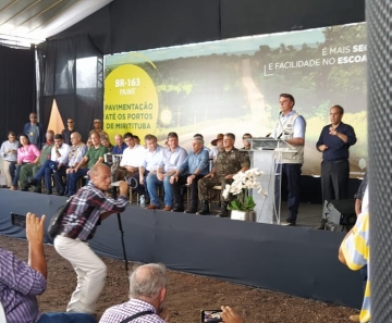 Presidente participou de cerimônia no Pará nesta sexta-feira (14). Ele defendeu a agricultura em terras indígenas e criticou demarcação de áreas indígenas e quilombolas.