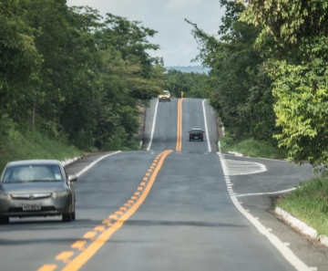 rodovia carros