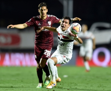 São Paulo não mostra confiança e passa longe do espírito de Libertadores