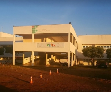 Servidores da área de química do Campus Cuiabá – Bela Vista do Instituto Federal de Mato Grosso (IFMT) deram início à produção de álcool em gel 70% para ajudar na demanda pelo produto na capital.
