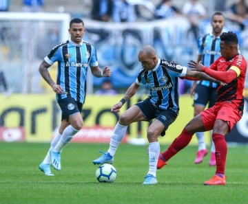 Tardelli terá salário fixo no Atlético equivalente a um quarto do Grêmio