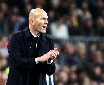 Zidane diz que sequência de vitórias não muda nada para o Real e aponta: "Não vou ser treinador por 20 anos"